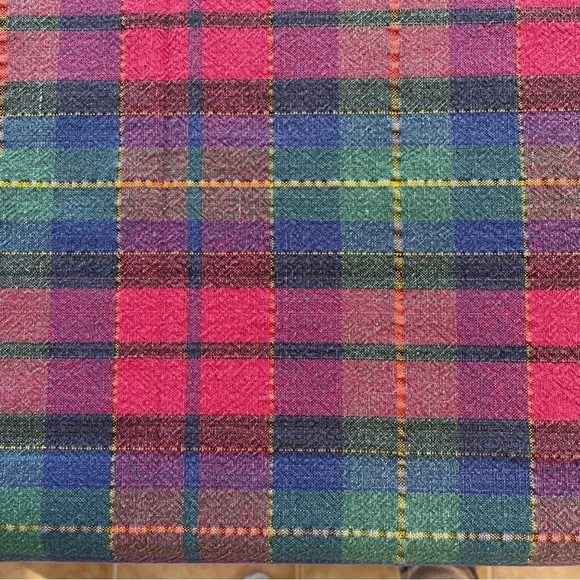 Christmas Holiday Plaid Tartan Table Cloth 77” x  56” - Picture 4 of 6